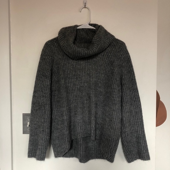 J. Crew Point Sur Cozy cropped turtleneck - Picture 4 of 5
